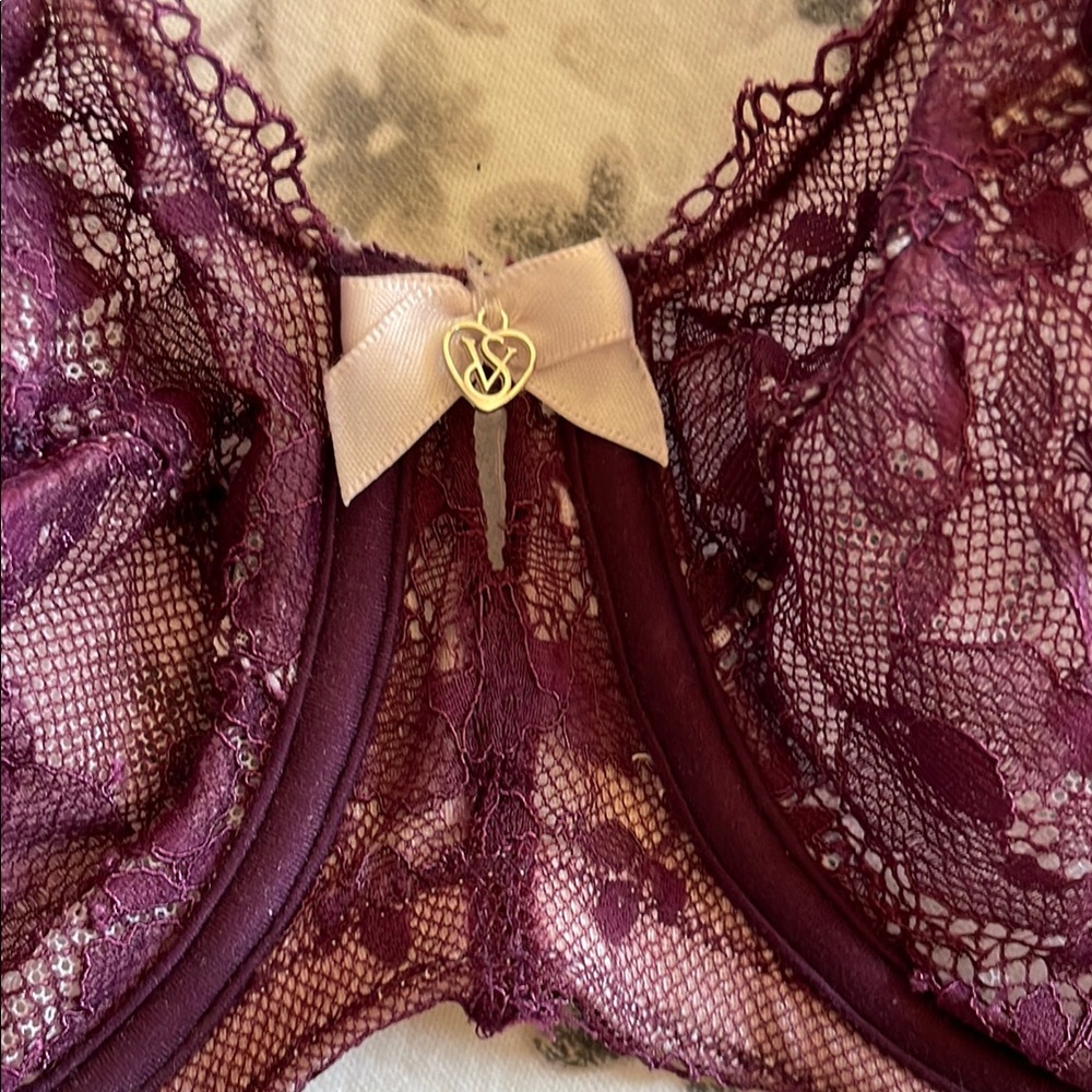 Body by Victoria Unlined Demi Bra with pink bow - Picture 5 of 8